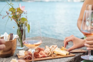 Aperitivo elegante sul lago di Lugano